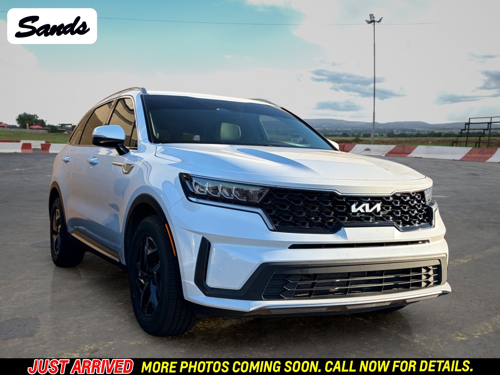 Certified 2022 Kia Sorento S FWD image 1