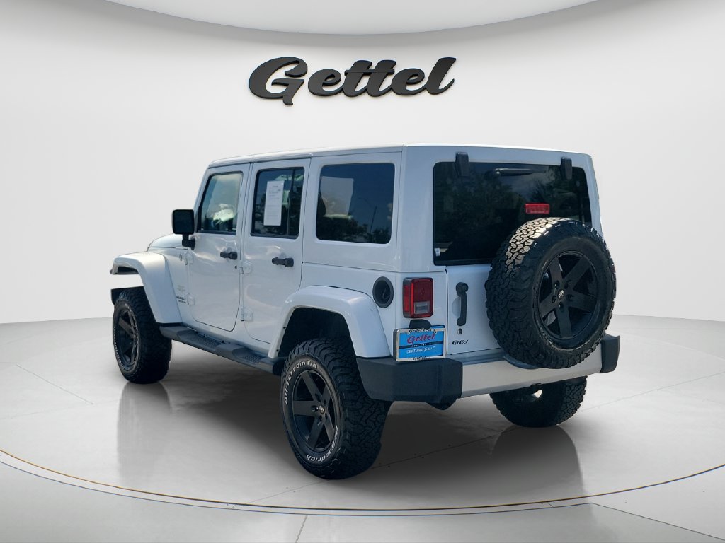 Used 2015 Jeep Wrangler Unlimited Sahara AWD/4WD image 7