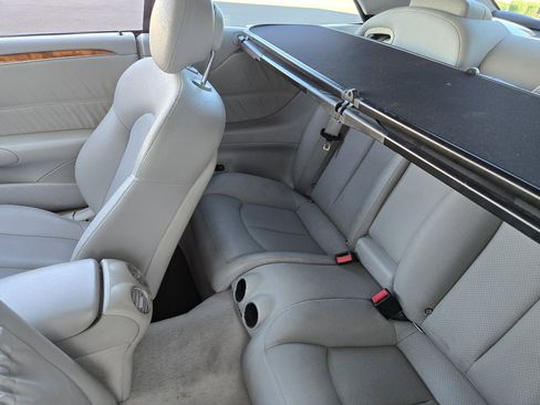 Used 2005 Mercedes-Benz CLK 500 Cabriolet image 26