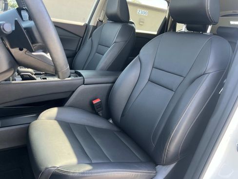 Used 2023 Nissan Rogue SL AWD/4WD image 25