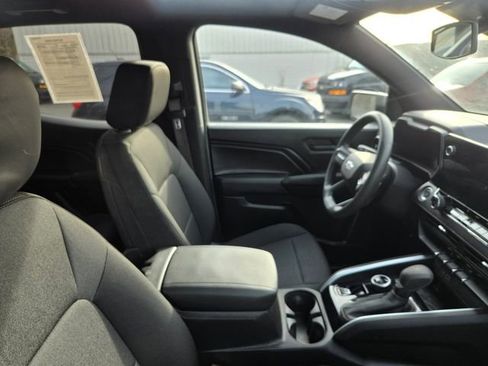 Used 2024 Chevrolet Colorado Trail Boss w/ Advanced Trailering Package image 2