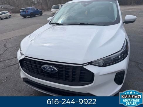Used 2023 Ford Escape Active w/ Tech Pack #2 image 2