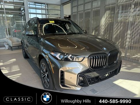 New 2026 BMW X5 xDrive40i w/ M Sport Package image 1