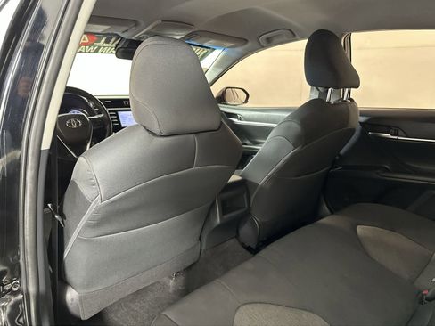 Used 2019 Toyota Camry LE FWD image 24