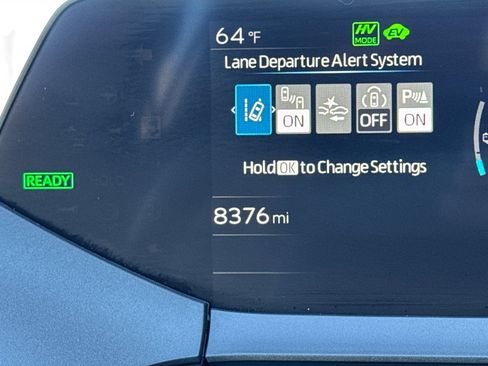 Used 2025 Toyota Prius Plug-In Hybrid image 29