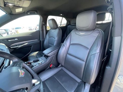 Used 2025 Cadillac XT4 Premium Luxury image 22