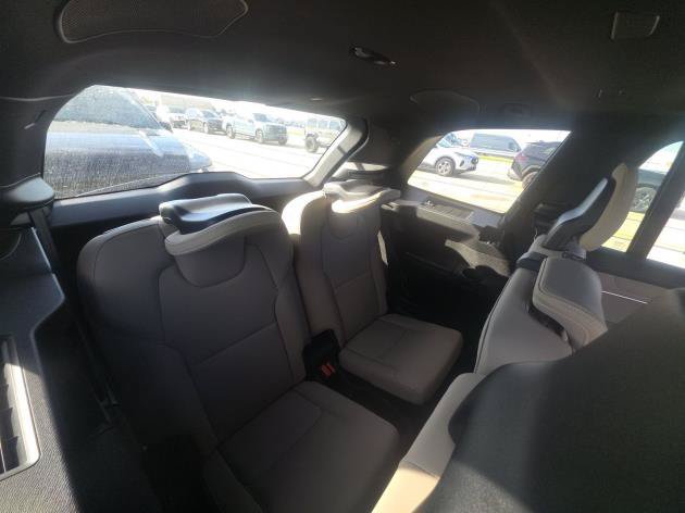 Used 2026 Volvo XC90 B6 Plus AWD/4WD image 12