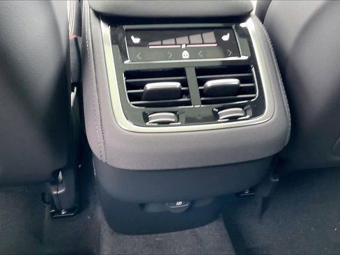 New 2026 Volvo XC90 B6 Ultra w/ Protection Package image 16