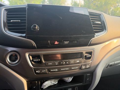 Used 2022 Honda Pilot Special Edition image 9
