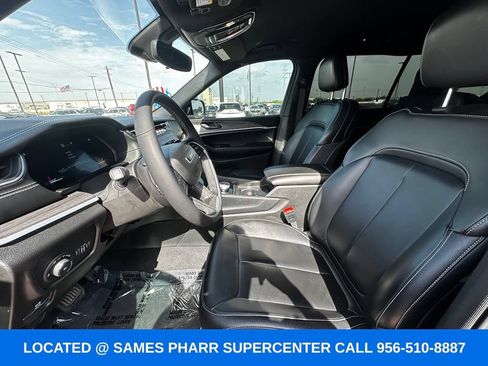 Used 2024 Jeep Grand Cherokee L Limited w/ Black Appearance Package RWD image 17