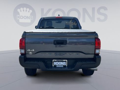 Used 2022 Toyota Tacoma SR AWD/4WD image 5