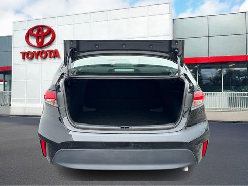 Used 2025 Toyota Corolla LE image 9