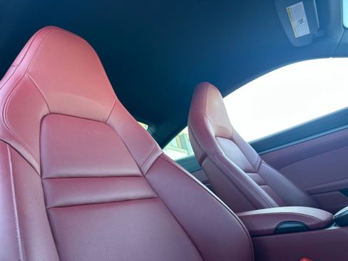 Used 2024 Porsche 911 Carrera w/ Premium Package image 16