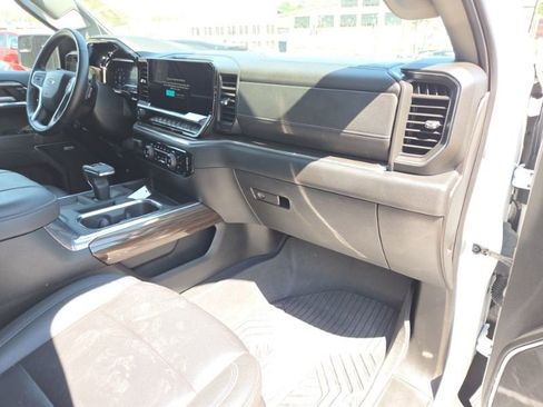 Used 2024 Chevrolet Silverado 1500 RST w/ Convenience Package II AWD/4WD image 15