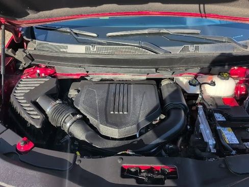 Used 2025 Chevrolet Traverse LT w/ Driver Confidence Package image 21