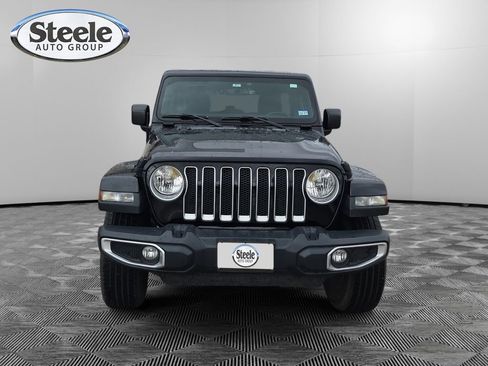 Used 2019 Jeep Wrangler Unlimited Sahara image 8