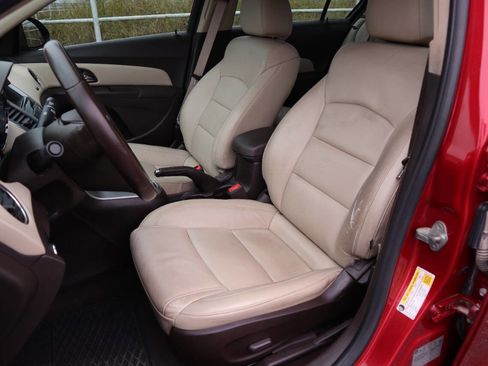 Used 2014 Chevrolet Cruze Diesel w/ Enhanced Safety Package image 3