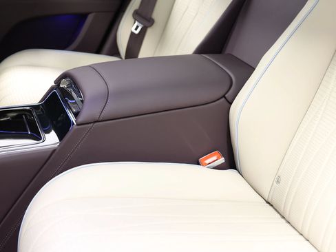 Used 2022 Bentley Flying Spur V8 AWD/4WD image 79