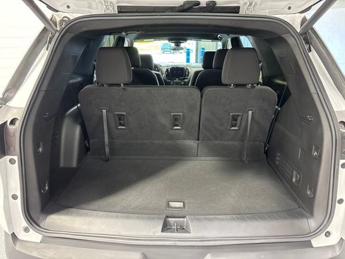 Used 2023 Chevrolet Traverse LT AWD/4WD image 41