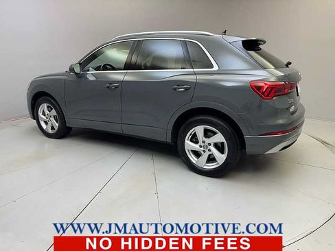 Used 2020 Audi Q3 2.0T Premium w/ Convenience Package AWD/4WD image 3