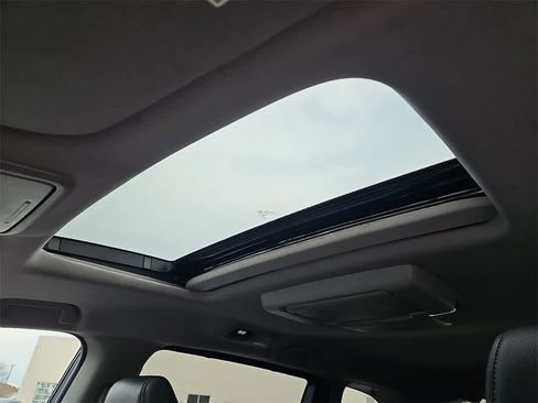 Certified 2023 Honda Odyssey Touring image 13