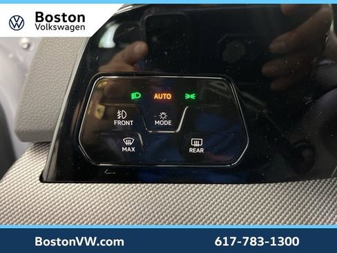 New 2025 Volkswagen GTI SE image 20