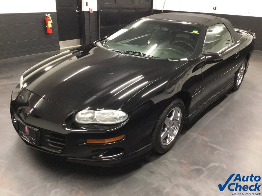 Used 2000 Chevrolet Camaro Z28 w/ Sport Appearance Pkg RWD image 17