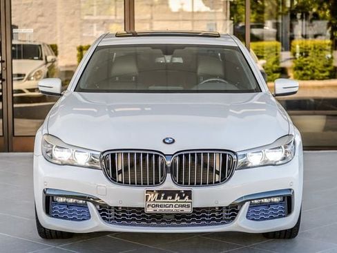 Used 2017 BMW 740i RWD image 5