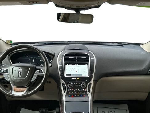 Used 2019 Lincoln Nautilus Reserve image 29