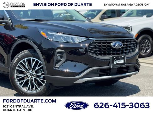 New 2025 Ford Escape SE image 3