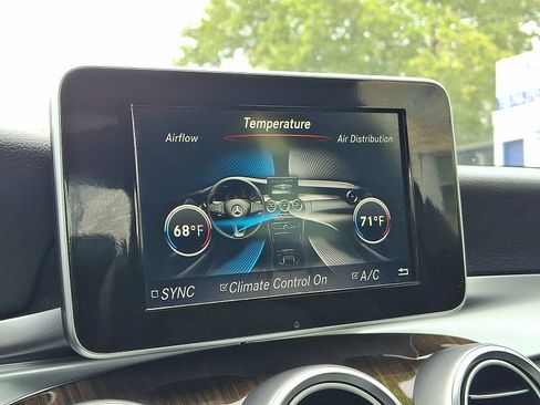 Used 2018 Mercedes-Benz C 300 4MATIC Sedan image 18