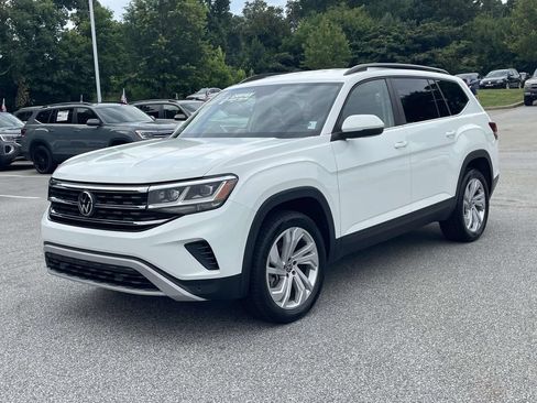 Certified 2023 Volkswagen Atlas SE FWD image 3