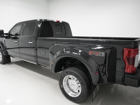 Used 2019 Ford F450 Platinum w/ Platinum Ultimate Package image 5