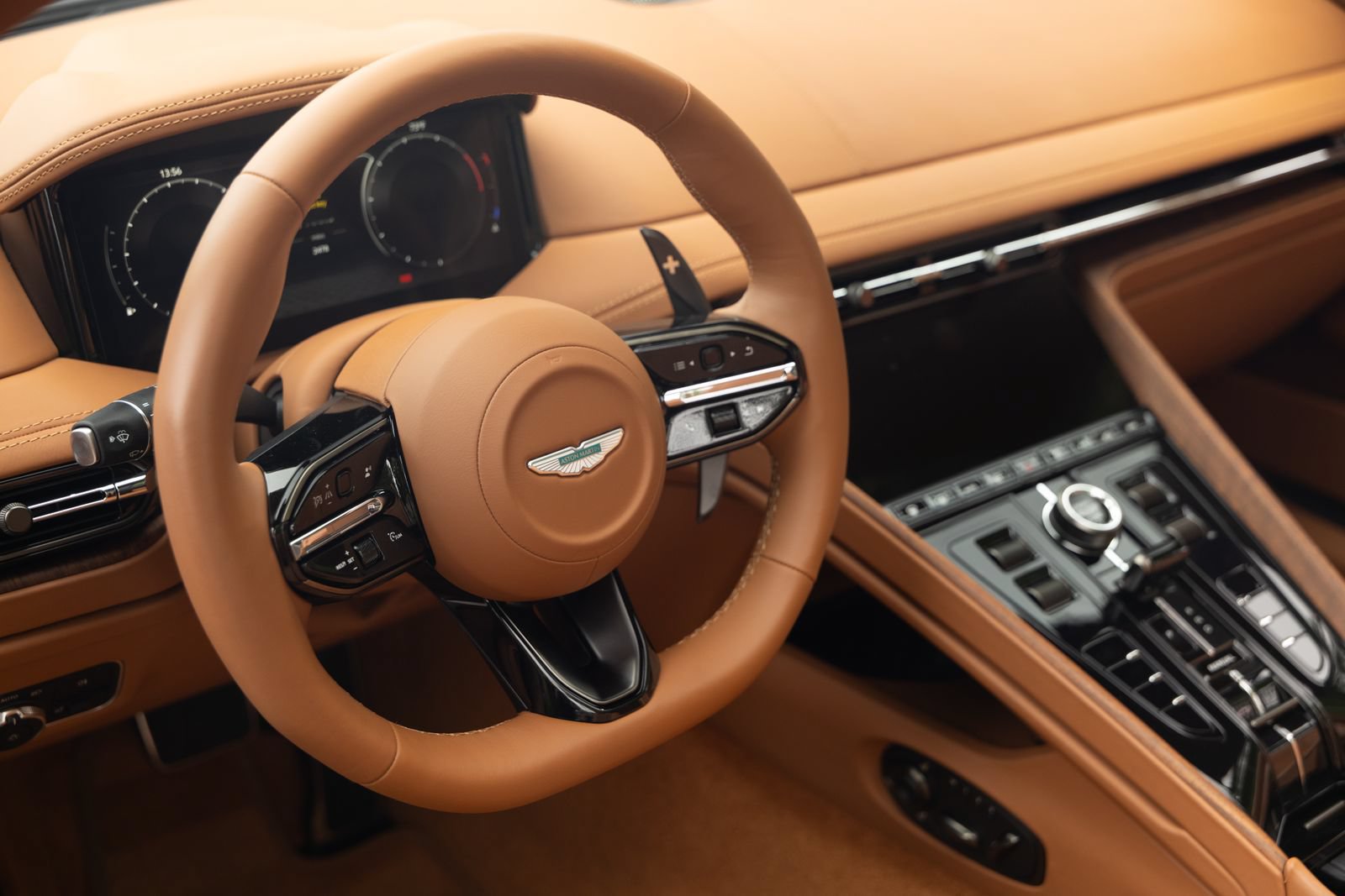 Used 2024 Aston Martin DB12 Convertible RWD image 11