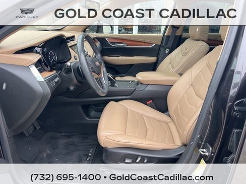 Used 2018 Cadillac XT5 Platinum w/ Driver Assist Package image 15