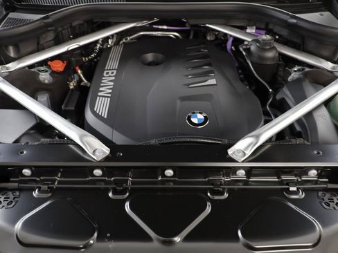 New 2026 BMW X7 xDrive40i w/ M Sport Package image 24