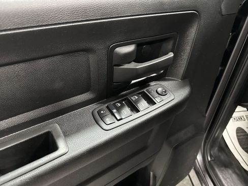 Used 2022 RAM 2500 Tradesman w/ Chrome Appearance Group AWD/4WD image 24