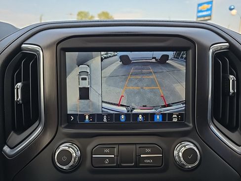 Used 2021 GMC Sierra 1500 AT4 w/ Off-Road Performance Package image 15