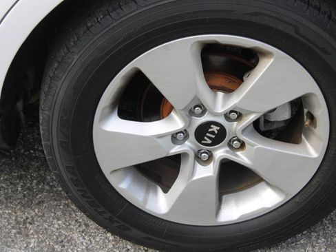 Used 2017 Kia Soul image 18