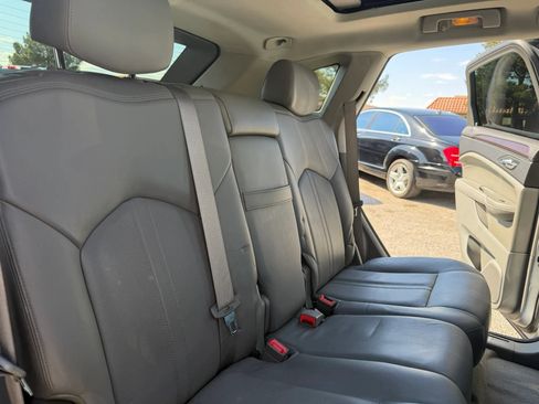 Used 2011 Cadillac SRX Luxury FWD image 17