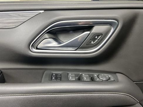 Certified 2021 GMC Yukon XL SLT w/ SLT Premium Package AWD/4WD image 23