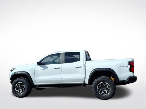 New 2026 Chevrolet Colorado ZR2 w/ Technology Package AWD/4WD image 7