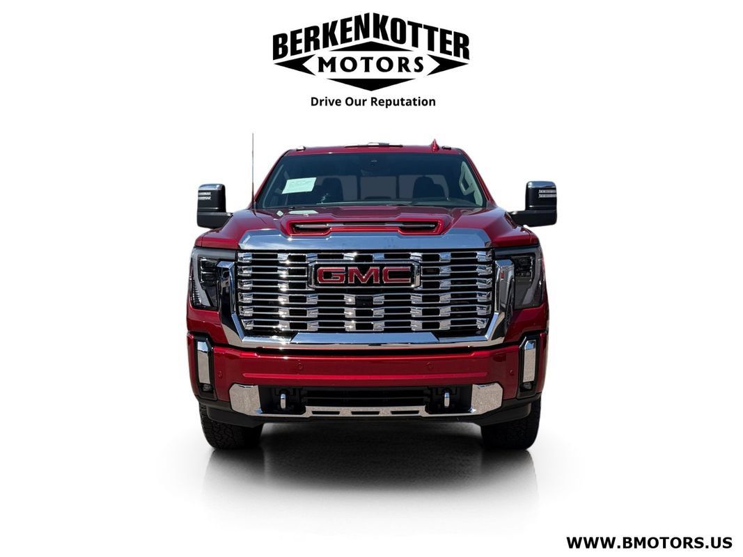 Used 2024 GMC Sierra 3500 Denali w/ Denali Reserve Package AWD/4WD image 8