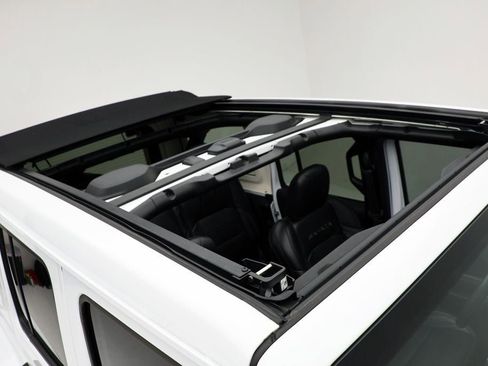 Used 2023 Jeep Wrangler Unlimited Sahara w/ Cold Weather Group image 12