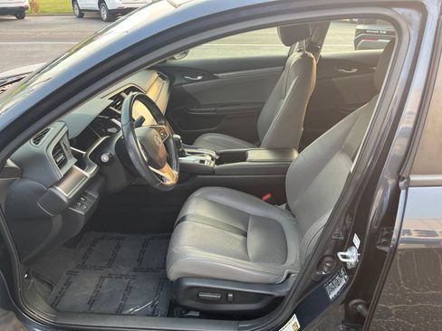 Used 2018 Honda Civic Touring image 44