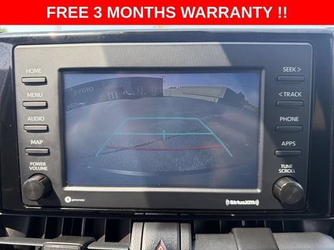 Used 2021 Toyota RAV4 XLE AWD/4WD image 18