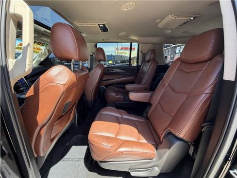 Used 2019 Cadillac Escalade ESV Premium Luxury AWD/4WD image 26