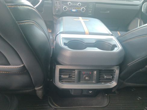 Used 2024 Ford F250 Platinum image 24