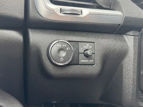 Used 2017 GMC Acadia Limited SLT image 25