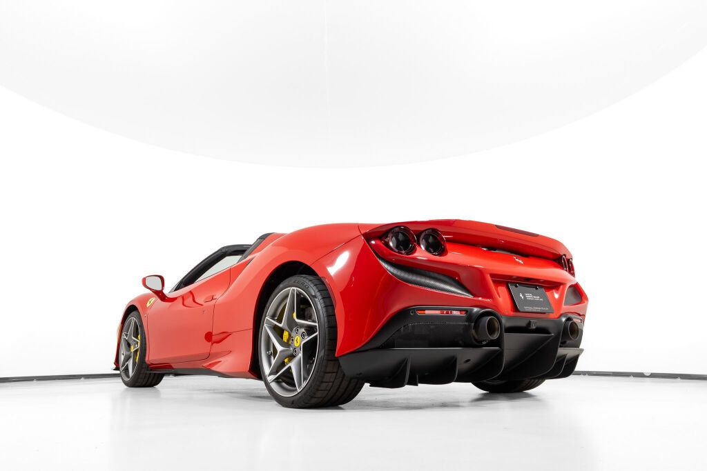 Used 2022 Ferrari F8 Tributo RWD image 19